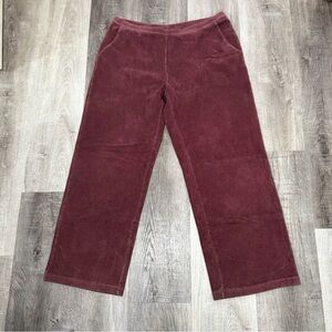 L.L. Bean corduroy Maroon/Burgundy Pull Up Petite Straight leg Women’spants Sz L